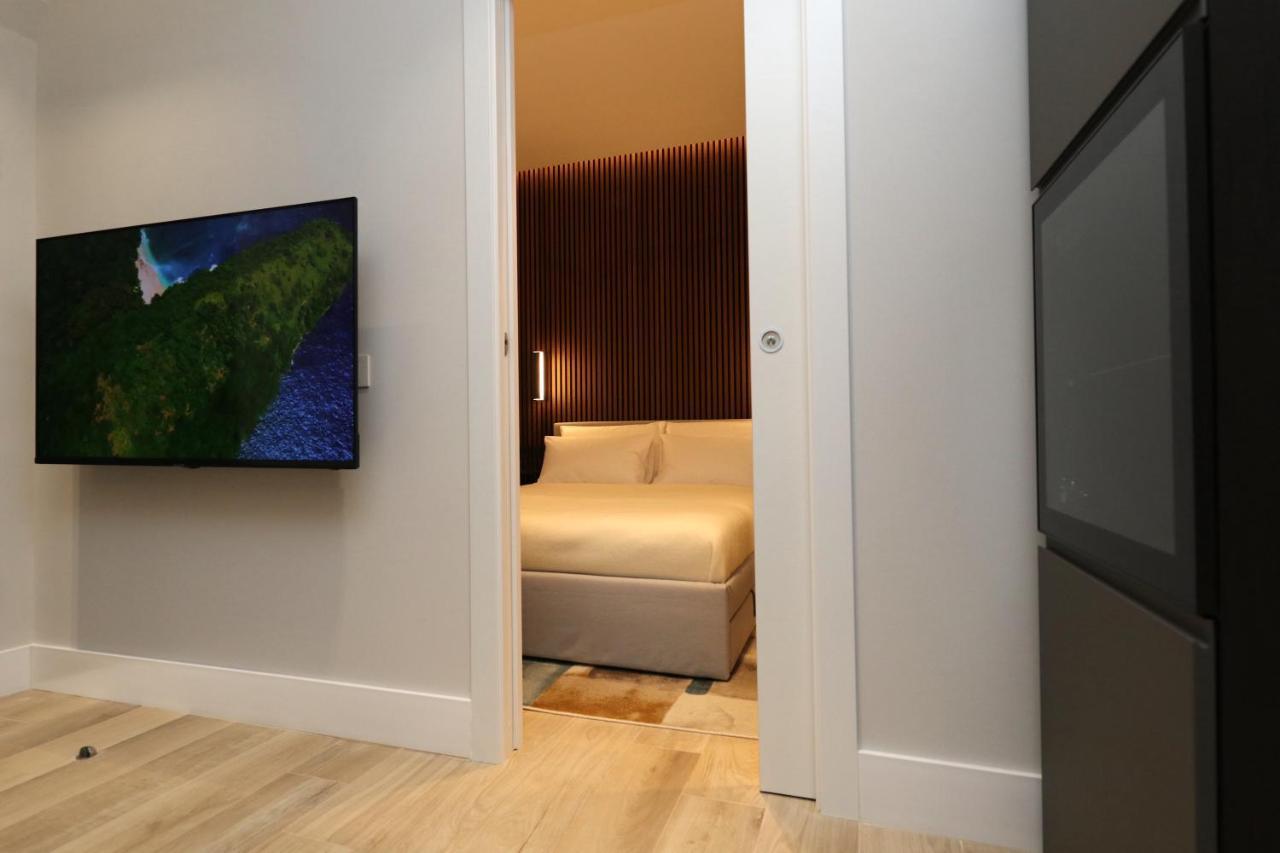 Renovated & Fully Equipped-Luxurious-2Room Fontana Suite, It Just Doesn'T Get Any Better! Ольбия Экстерьер фото