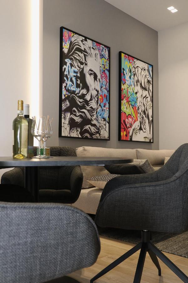 Renovated & Fully Equipped-Luxurious-2Room Fontana Suite, It Just Doesn'T Get Any Better! Ольбия Экстерьер фото